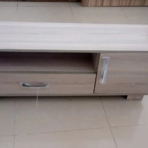 1,20 ቲቪ እስታንድ