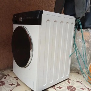 Automatic Washing Machine: Clean and New
