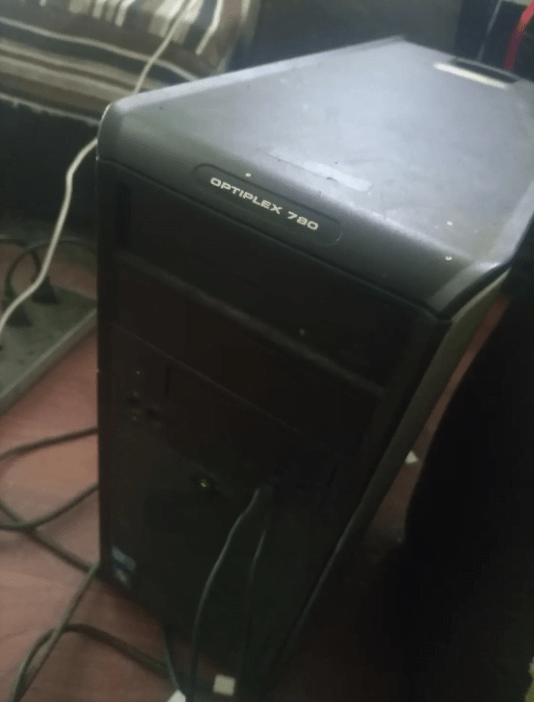 Desktop Computer Dell OptiPlex 780 4GB Intel Core 2 Duo HDD 250GB