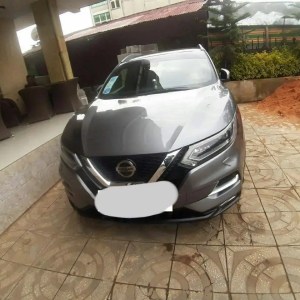 Nissan Qashqai 2017 Brown
