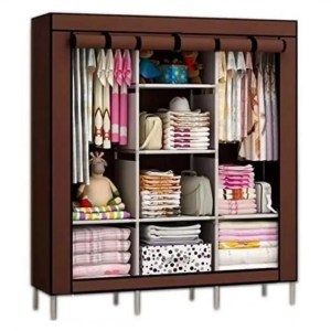 ተሰካኪ የልብስ ቁም ሳጥን