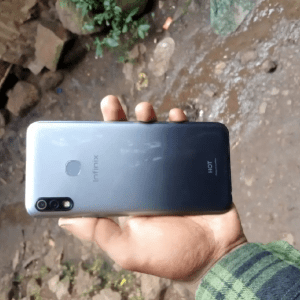 Infinix Hot 8 Lite 32 GB Silver