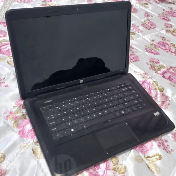 Laptop HP 4GB AMD HDD+SSD 500GB